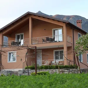  Apartment Koman_lakeview_apartments Albanien