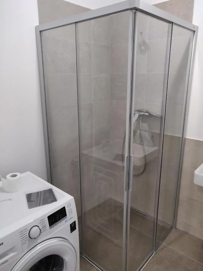 Vienna Top Apartment With Parking, Great Surroundings